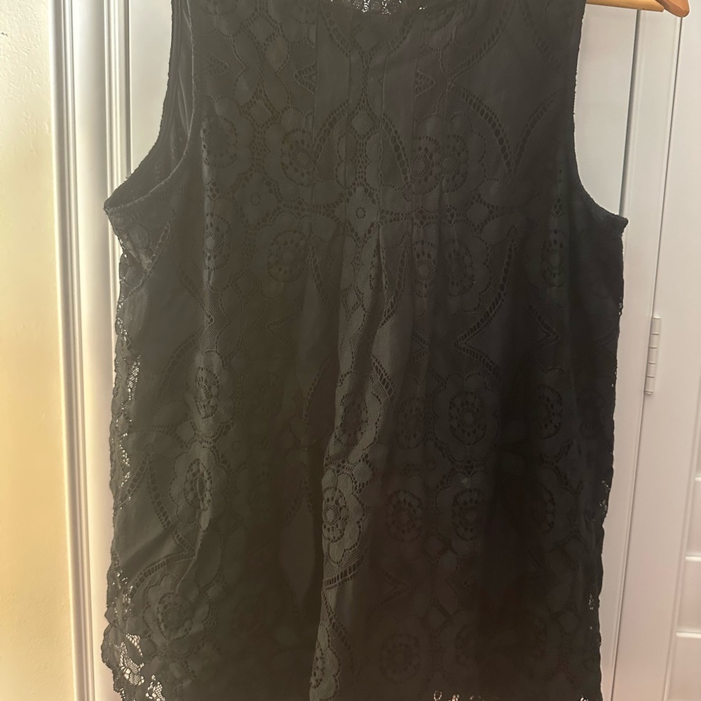Vici Lace top
